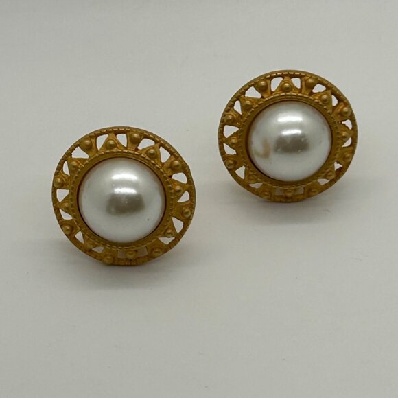 Anne Klein Vintage Gold-Tone Faux Pearl Clip-On Earrings Elegant Round READ - Picture 8 of 15